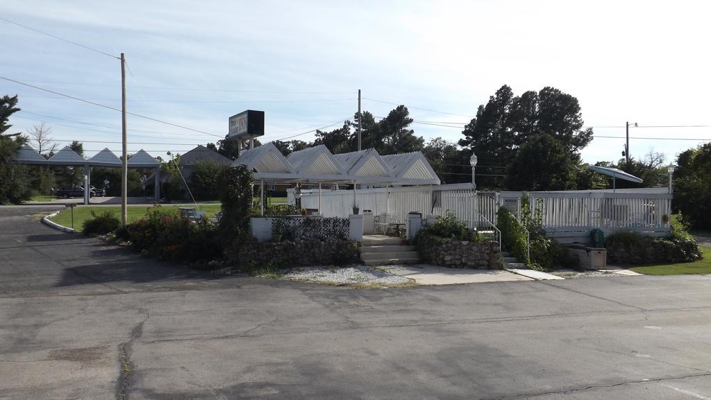 Twin Lakes Inn Bull Shoals Exterior photo
